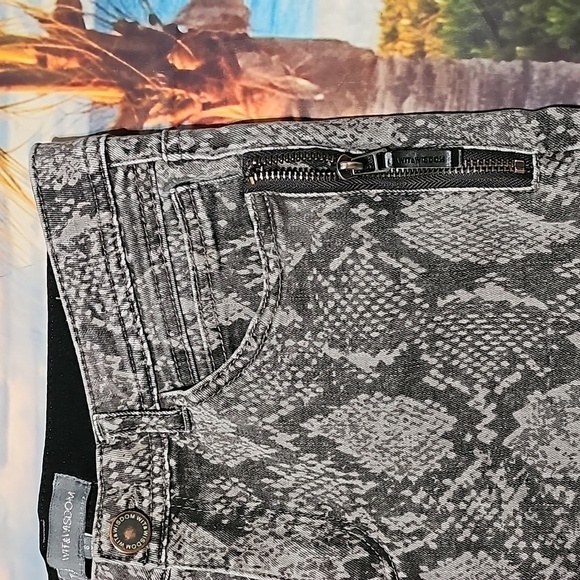 Wit & Wisdom Animal Print Jeans Size 8‎ - Picture 4 of 6